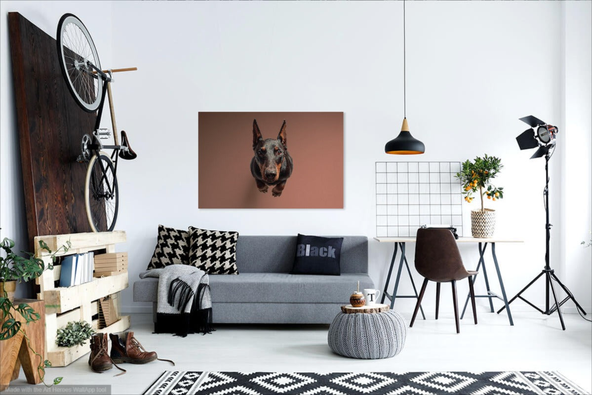 Portret Dobermana z Góry – Fotorealistyczny Obraz Ścienny